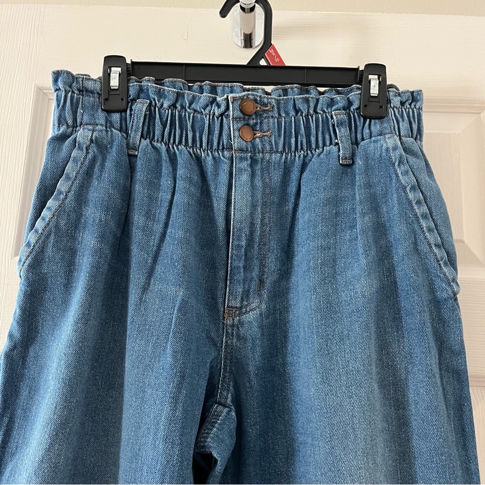 Universal Thread | Paperbag Mom Jeans Relaxed • 8-10 - Picture 4 of 7
